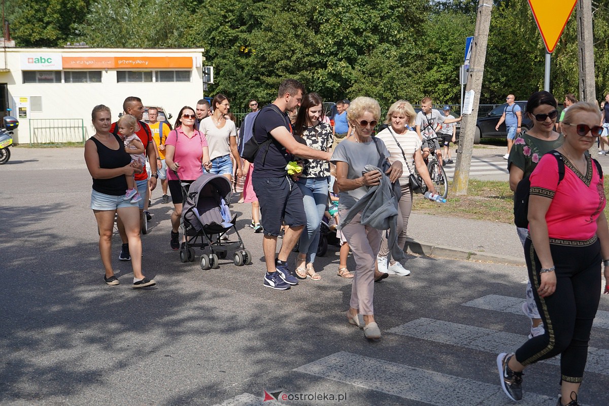 Pielgrzymka do Dąbrówki 2023 [10.09.2023] - zdjęcie #61 - eOstroleka.pl