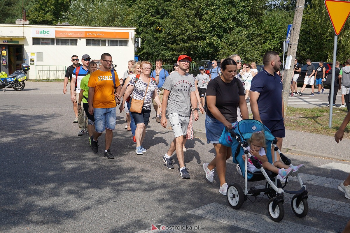 Pielgrzymka do Dąbrówki 2023 [10.09.2023] - zdjęcie #58 - eOstroleka.pl