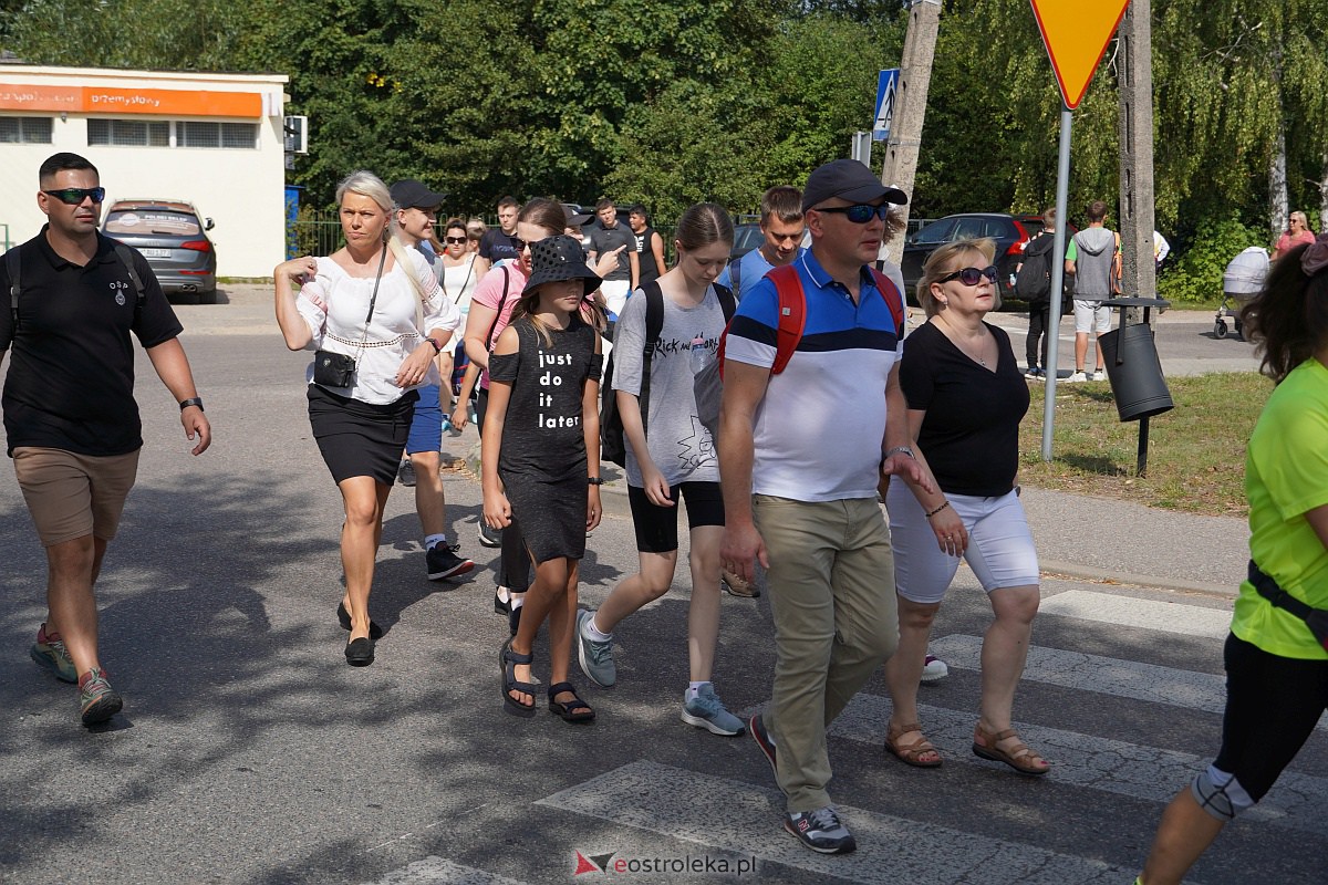 Pielgrzymka do Dąbrówki 2023 [10.09.2023] - zdjęcie #54 - eOstroleka.pl