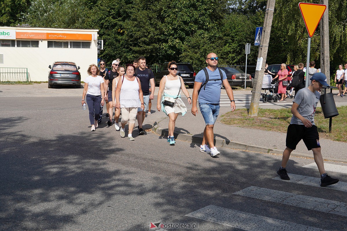 Pielgrzymka do Dąbrówki 2023 [10.09.2023] - zdjęcie #53 - eOstroleka.pl