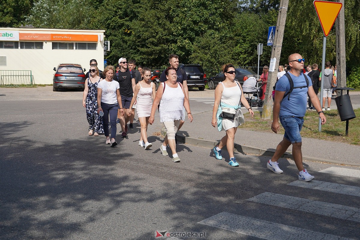 Pielgrzymka do Dąbrówki 2023 [10.09.2023] - zdjęcie #52 - eOstroleka.pl