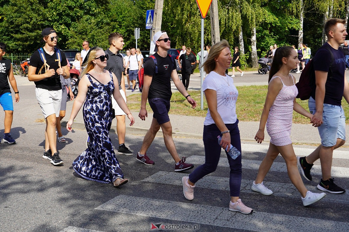 Pielgrzymka do Dąbrówki 2023 [10.09.2023] - zdjęcie #50 - eOstroleka.pl