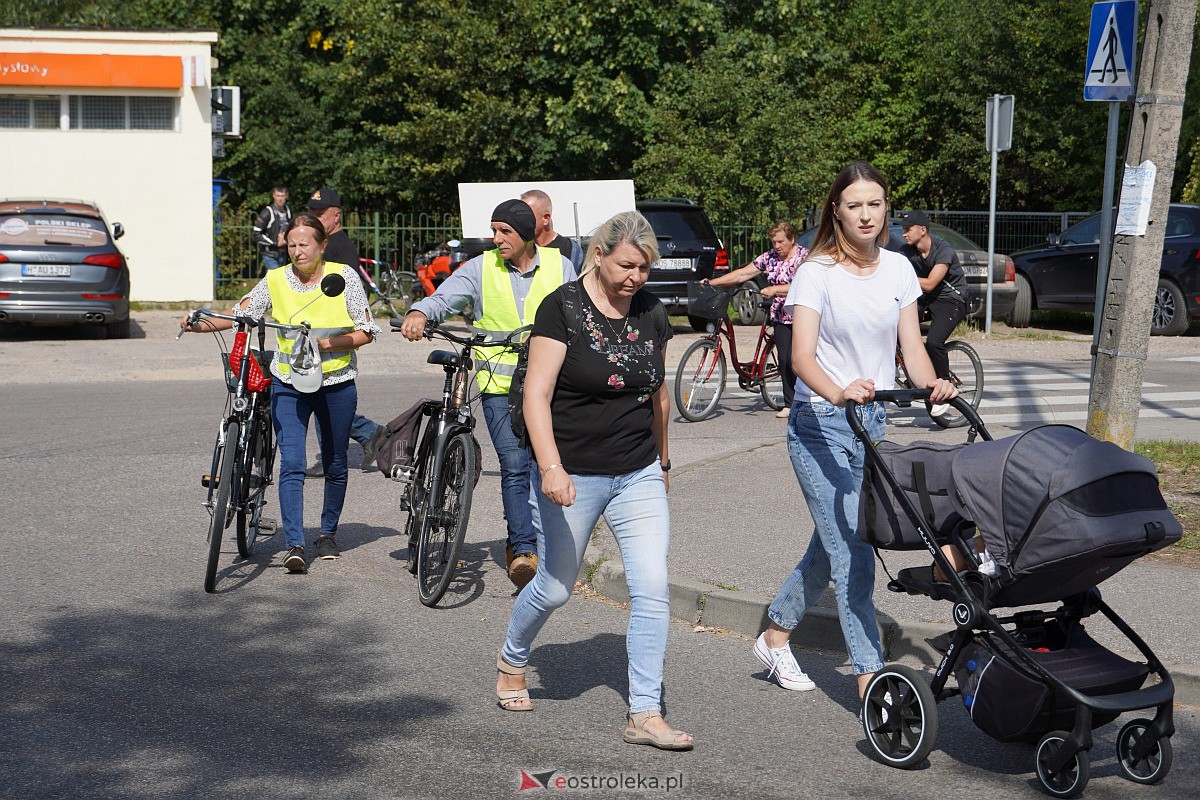 Pielgrzymka do Dąbrówki 2023 [10.09.2023] - zdjęcie #44 - eOstroleka.pl