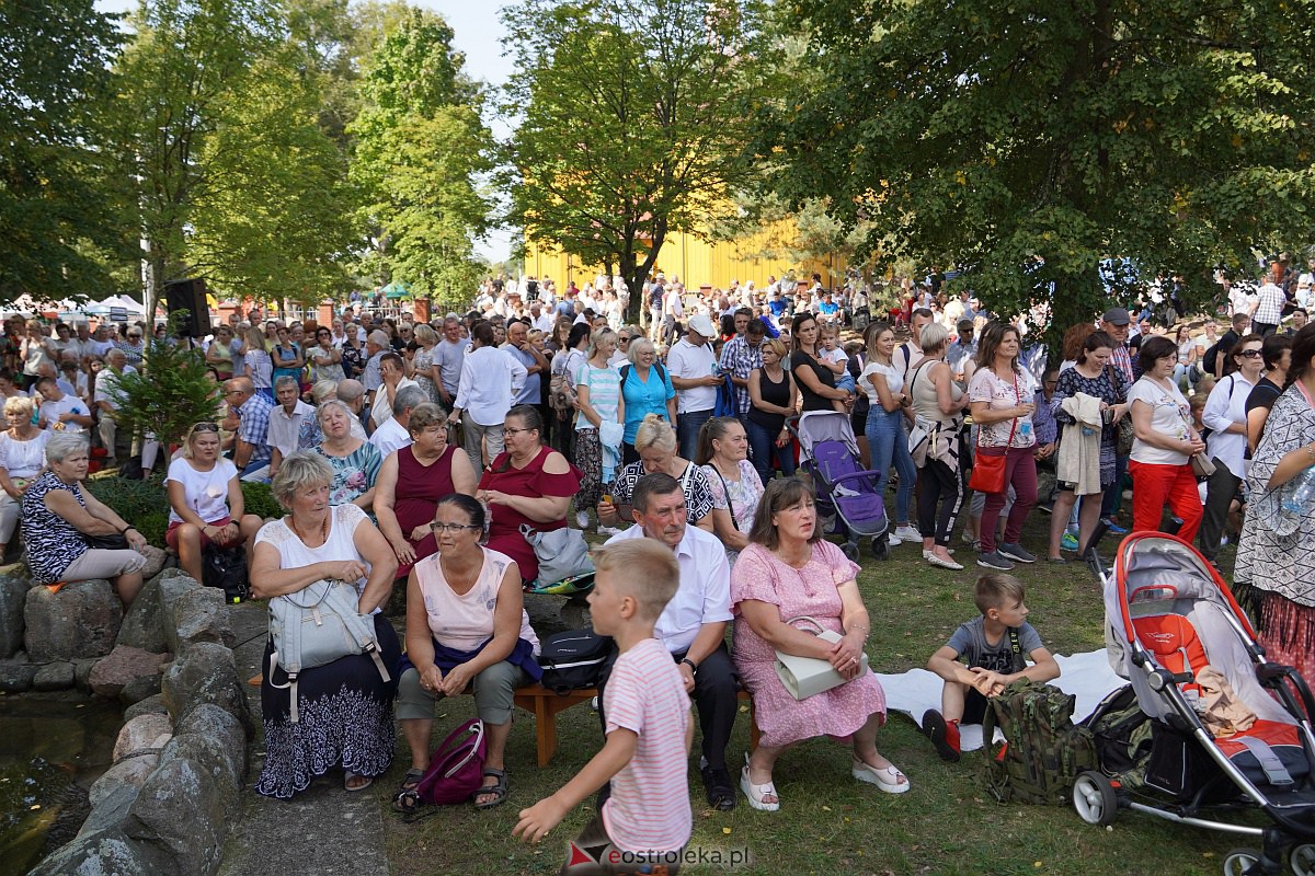 Pielgrzymka do Dąbrówki 2023 [10.09.2023] - zdjęcie #40 - eOstroleka.pl