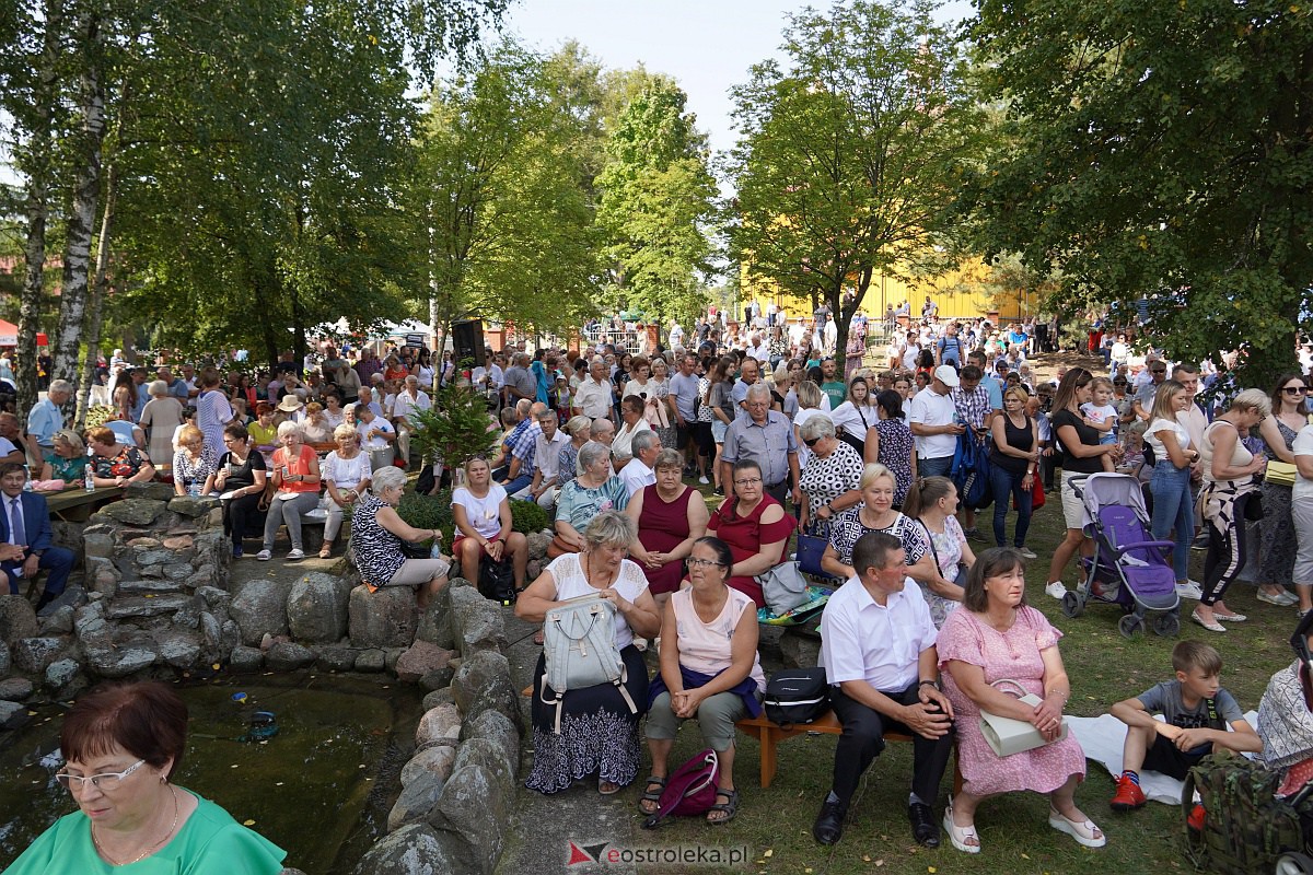 Pielgrzymka do Dąbrówki 2023 [10.09.2023] - zdjęcie #32 - eOstroleka.pl