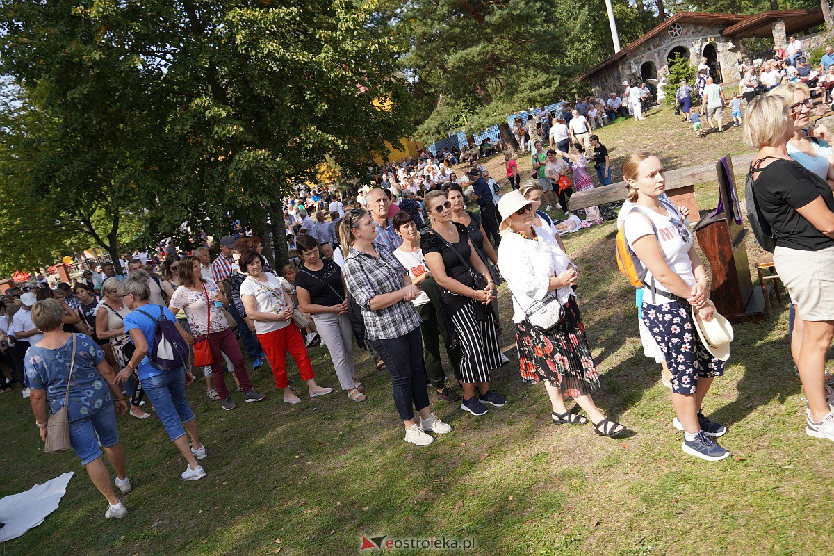 Pielgrzymka do Dąbrówki 2023 [10.09.2023] - zdjęcie #30 - eOstroleka.pl