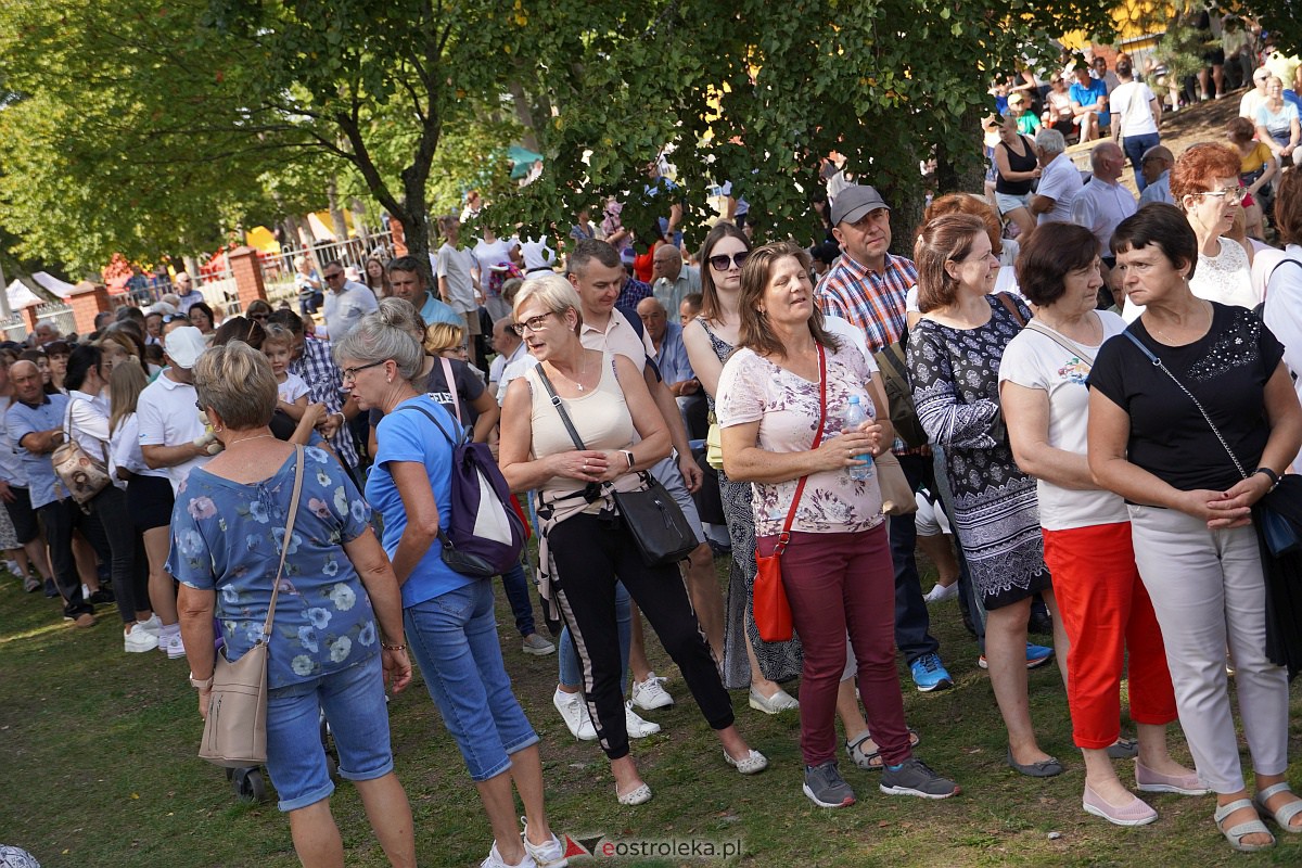 Pielgrzymka do Dąbrówki 2023 [10.09.2023] - zdjęcie #28 - eOstroleka.pl