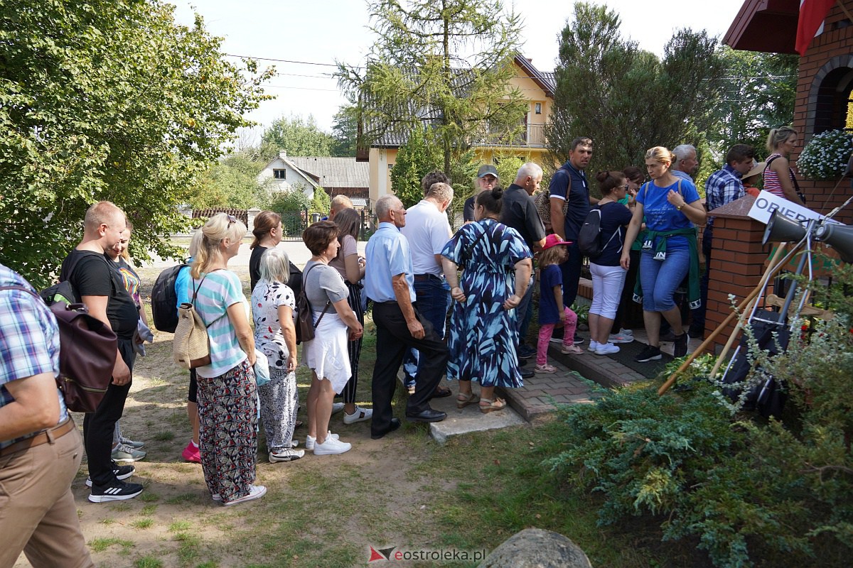 Pielgrzymka do Dąbrówki 2023 [10.09.2023] - zdjęcie #25 - eOstroleka.pl