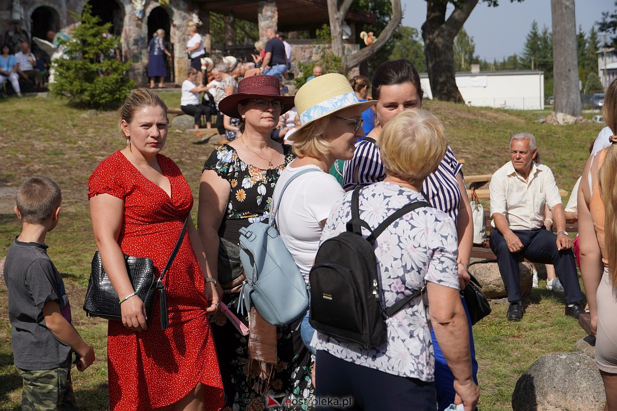 Pielgrzymka do Dąbrówki 2023 [10.09.2023] - zdjęcie #20 - eOstroleka.pl