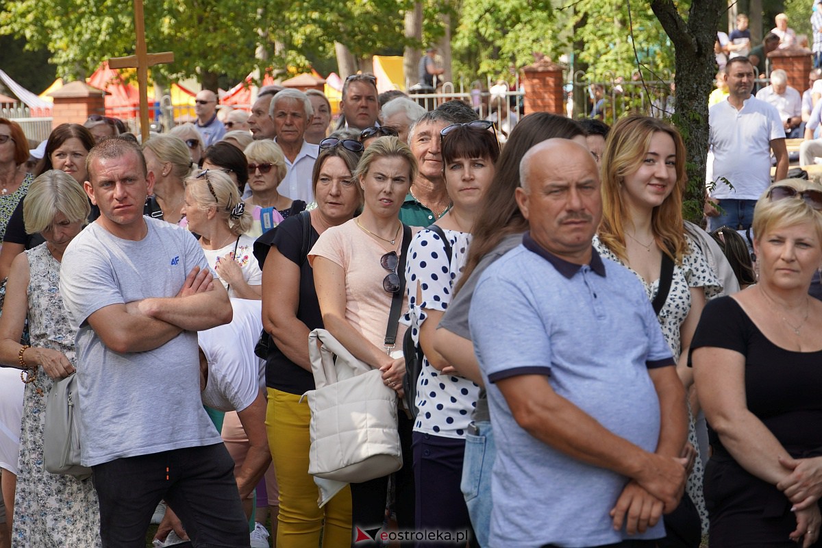 Pielgrzymka do Dąbrówki 2023 [10.09.2023] - zdjęcie #12 - eOstroleka.pl