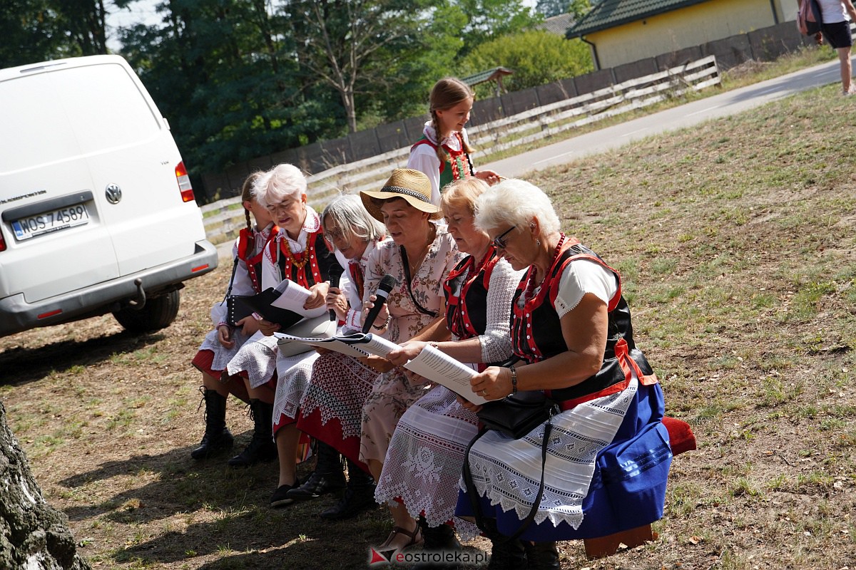 Pielgrzymka do Dąbrówki 2023 [10.09.2023] - zdjęcie #9 - eOstroleka.pl