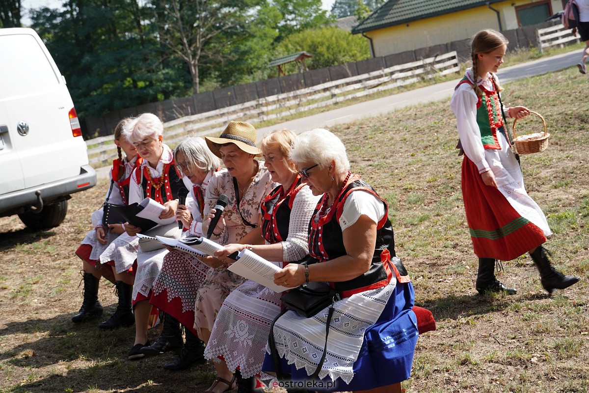 Pielgrzymka do Dąbrówki 2023 [10.09.2023] - zdjęcie #8 - eOstroleka.pl