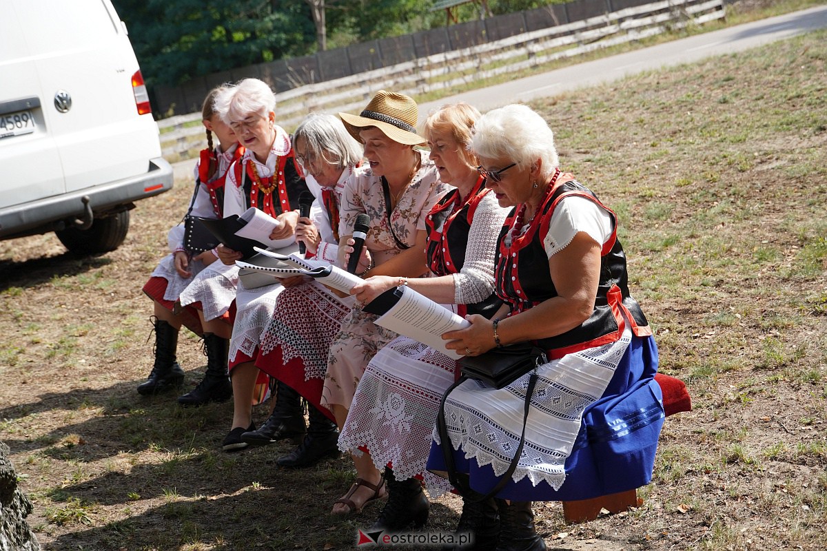 Pielgrzymka do Dąbrówki 2023 [10.09.2023] - zdjęcie #7 - eOstroleka.pl