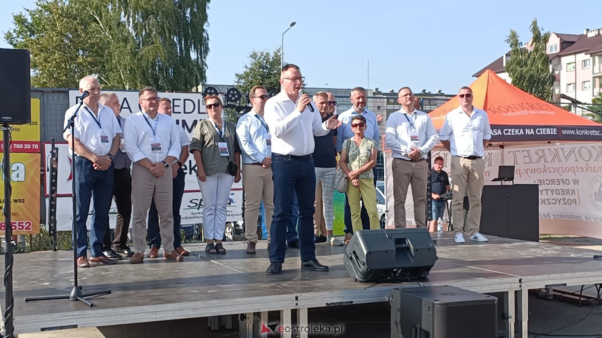 Festyn rodzinny na Osiedlu Centrum. Oko w oko z dinozaurem [10.09.2023] - zdjęcie #174 - eOstroleka.pl