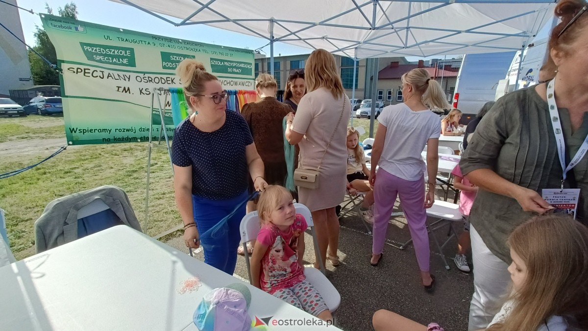 Festyn rodzinny na Osiedlu Centrum. Oko w oko z dinozaurem [10.09.2023] - zdjęcie #162 - eOstroleka.pl