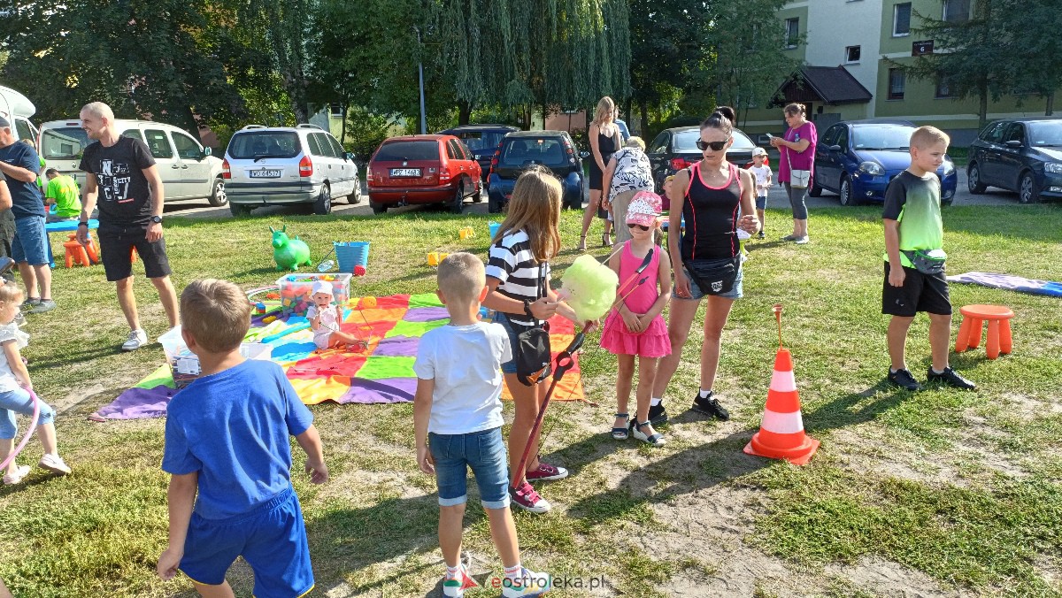 Festyn rodzinny na Osiedlu Centrum. Oko w oko z dinozaurem [10.09.2023] - zdjęcie #43 - eOstroleka.pl