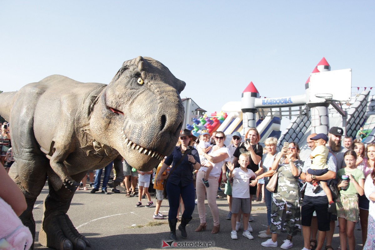 Festyn rodzinny na Osiedlu Centrum. Oko w oko z dinozaurem [10.09.2023] - zdjęcie #60 - eOstroleka.pl