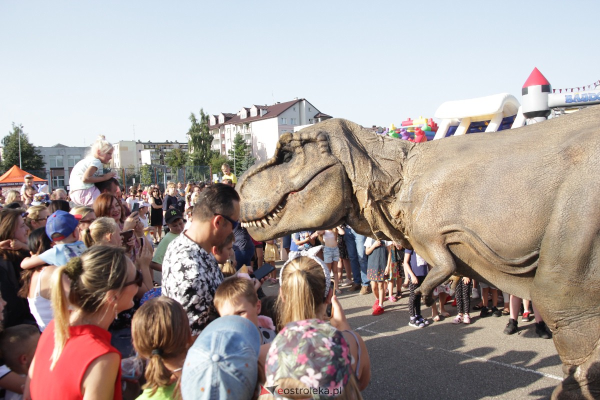 Festyn rodzinny na Osiedlu Centrum. Oko w oko z dinozaurem [10.09.2023] - zdjęcie #85 - eOstroleka.pl