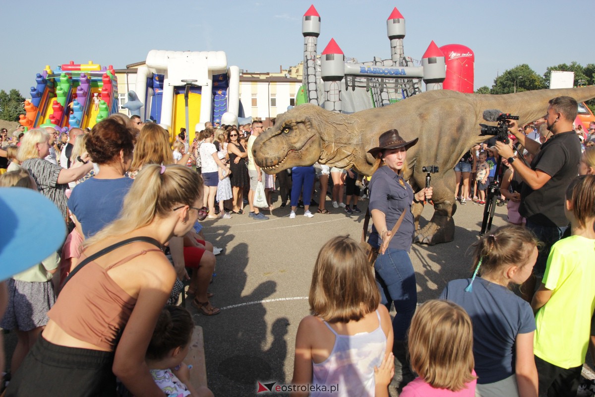 Festyn rodzinny na Osiedlu Centrum. Oko w oko z dinozaurem [10.09.2023] - zdjęcie #94 - eOstroleka.pl