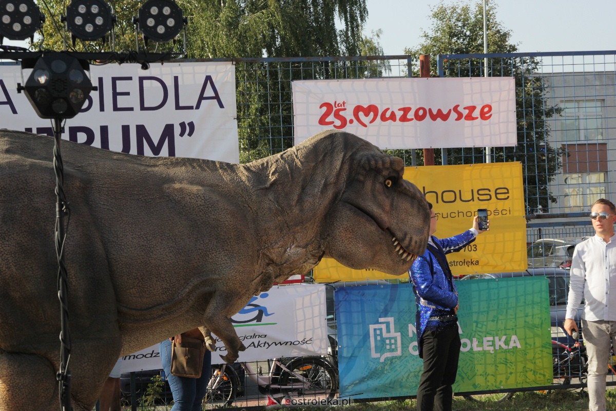 Festyn rodzinny na Osiedlu Centrum. Oko w oko z dinozaurem [10.09.2023] - zdjęcie #109 - eOstroleka.pl