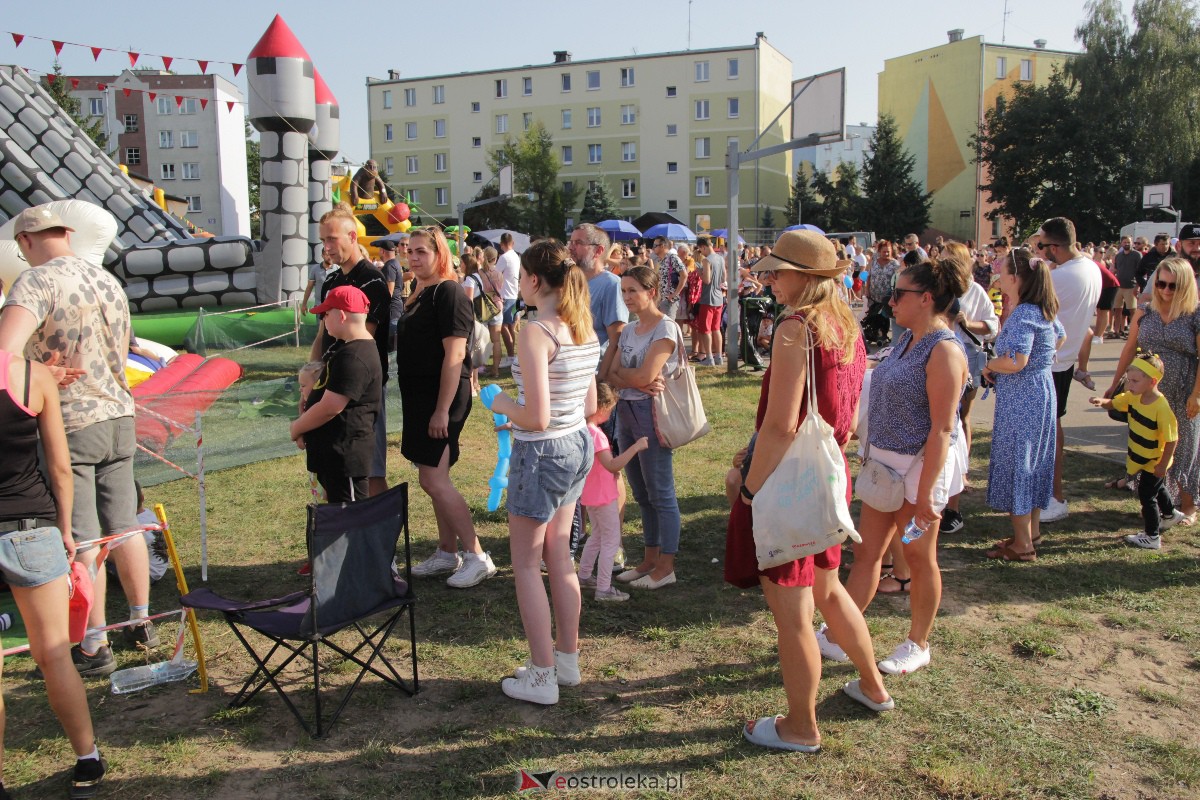 Festyn rodzinny na Osiedlu Centrum. Oko w oko z dinozaurem [10.09.2023] - zdjęcie #147 - eOstroleka.pl