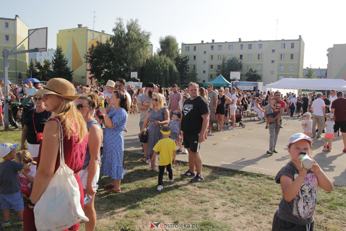 Festyn rodzinny na Osiedlu Centrum. Oko w oko z dinozaurem [10.09.2023] - zdjęcie #148 - eOstroleka.pl