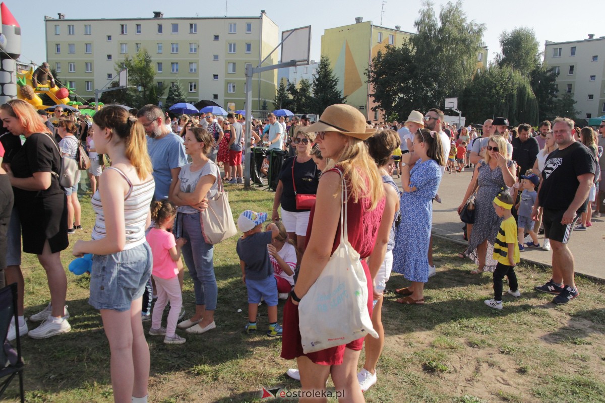 Festyn rodzinny na Osiedlu Centrum. Oko w oko z dinozaurem [10.09.2023] - zdjęcie #151 - eOstroleka.pl