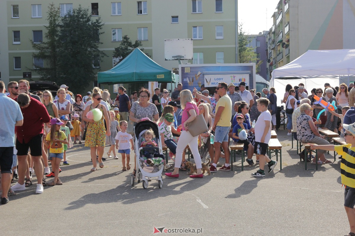 Festyn rodzinny na Osiedlu Centrum. Oko w oko z dinozaurem [10.09.2023] - zdjęcie #153 - eOstroleka.pl