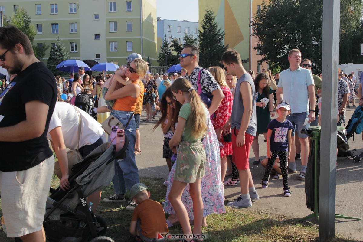 Festyn rodzinny na Osiedlu Centrum. Oko w oko z dinozaurem [10.09.2023] - zdjęcie #155 - eOstroleka.pl