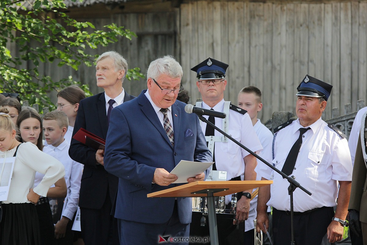 Uroczystość patriotyczna w Laskach Szlacheckich [10.09.2023] - zdjęcie #45 - eOstroleka.pl