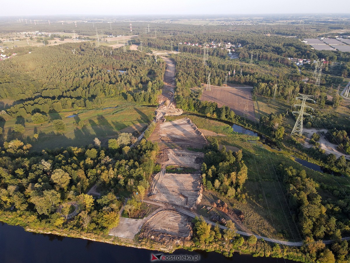 Budowa mostu przez rzekę Narew w Teodorowie [11.09.2023] - zdjęcie #2 - eOstroleka.pl