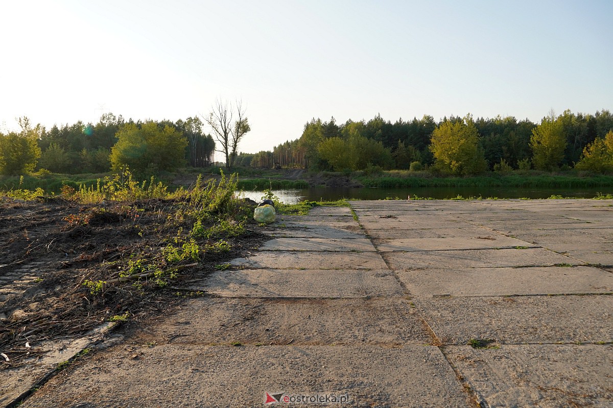 Budowa mostu przez rzekę Narew w Teodorowie [11.09.2023] - zdjęcie #8 - eOstroleka.pl