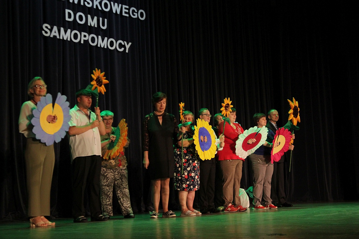 Jubileusz 10-lecia istnienia Środowiskowego Domu Samopomocy w Ostrołęce [12.09.2023] - zdjęcie #70 - eOstroleka.pl