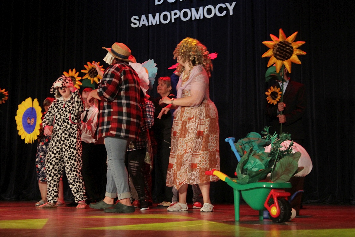 Jubileusz 10-lecia istnienia Środowiskowego Domu Samopomocy w Ostrołęce [12.09.2023] - zdjęcie #36 - eOstroleka.pl