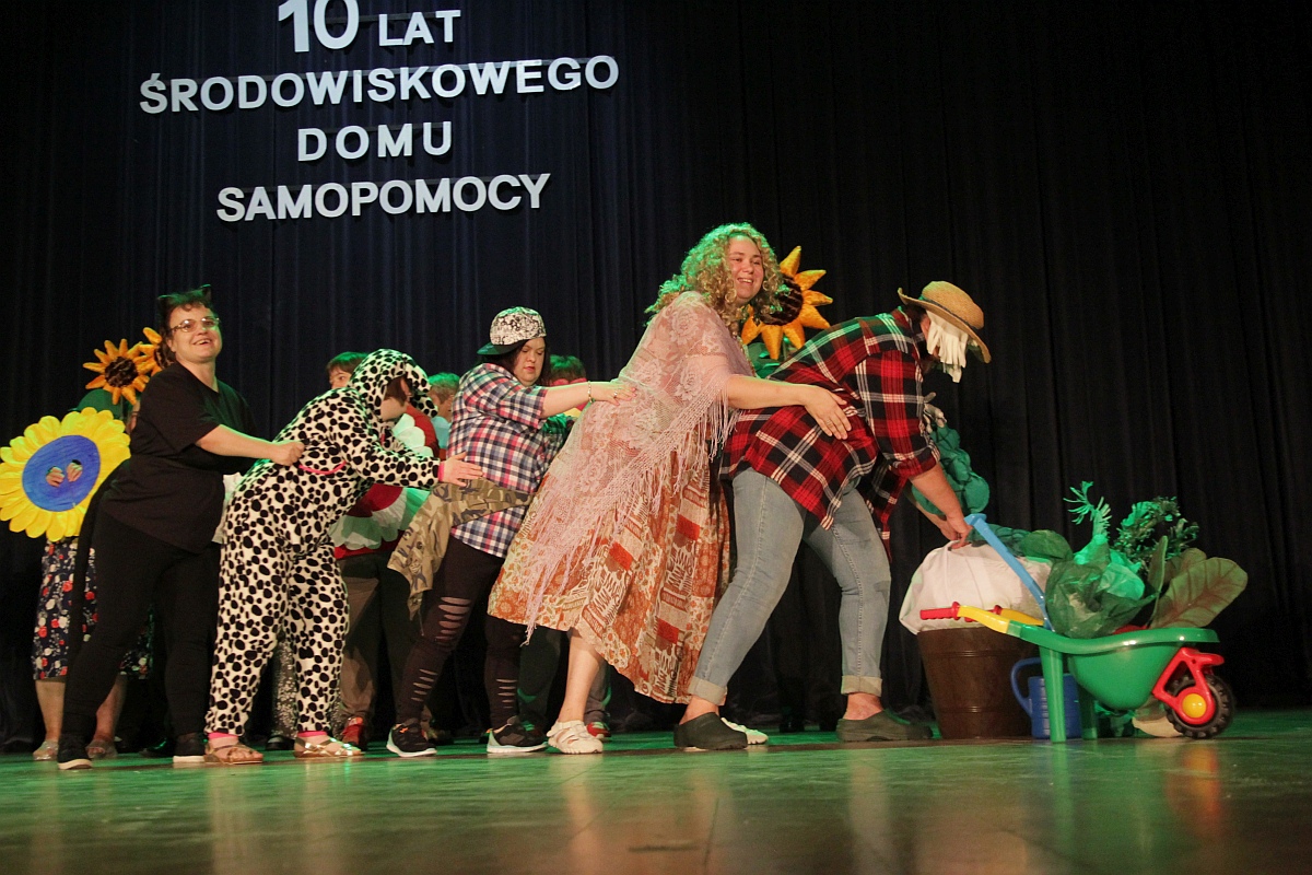 Jubileusz 10-lecia istnienia Środowiskowego Domu Samopomocy w Ostrołęce [12.09.2023] - zdjęcie #30 - eOstroleka.pl