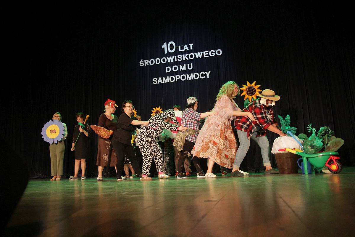 Jubileusz 10-lecia istnienia Środowiskowego Domu Samopomocy w Ostrołęce [12.09.2023] - zdjęcie #27 - eOstroleka.pl