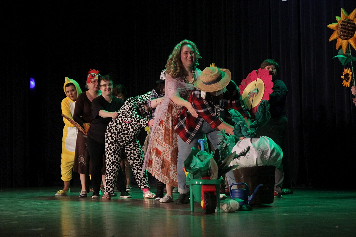 Jubileusz 10-lecia istnienia Środowiskowego Domu Samopomocy w Ostrołęce [12.09.2023] - zdjęcie #25 - eOstroleka.pl