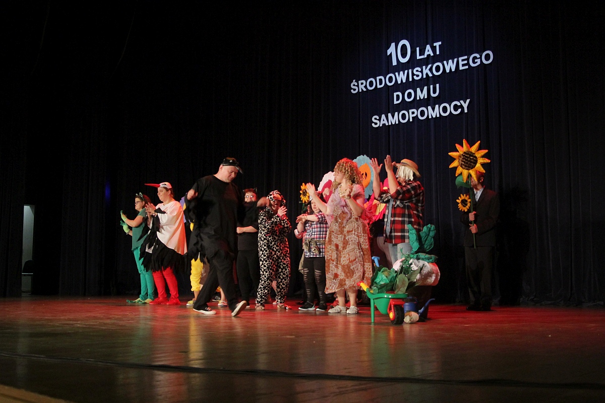 Jubileusz 10-lecia istnienia Środowiskowego Domu Samopomocy w Ostrołęce [12.09.2023] - zdjęcie #22 - eOstroleka.pl