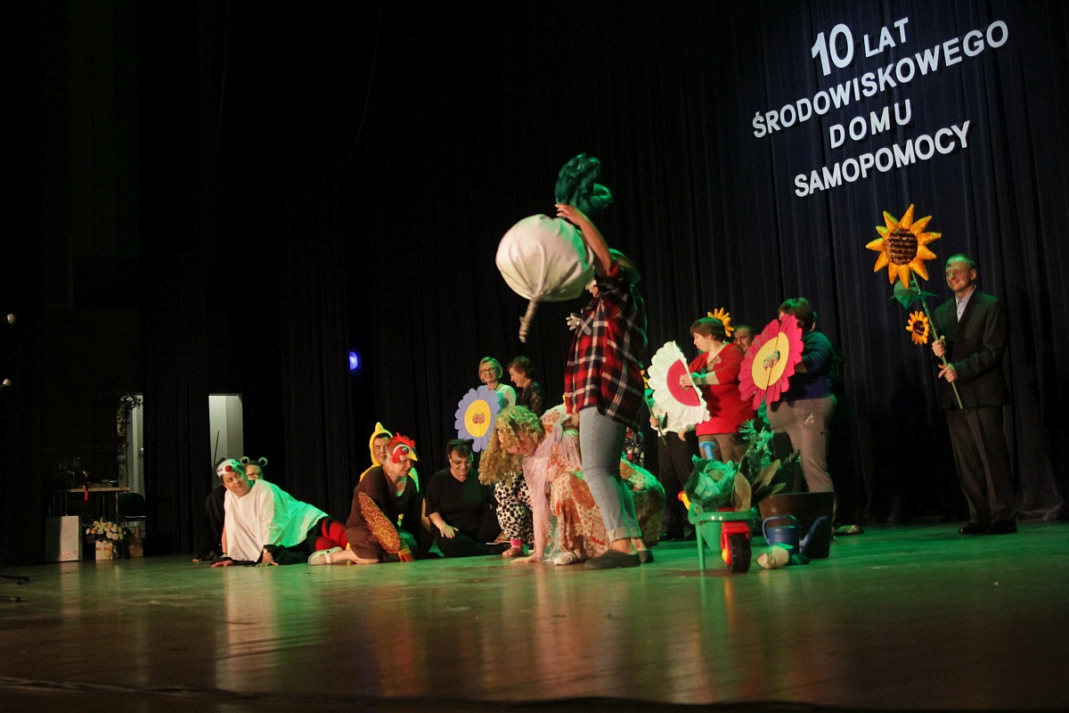 Jubileusz 10-lecia istnienia Środowiskowego Domu Samopomocy w Ostrołęce [12.09.2023] - zdjęcie #16 - eOstroleka.pl