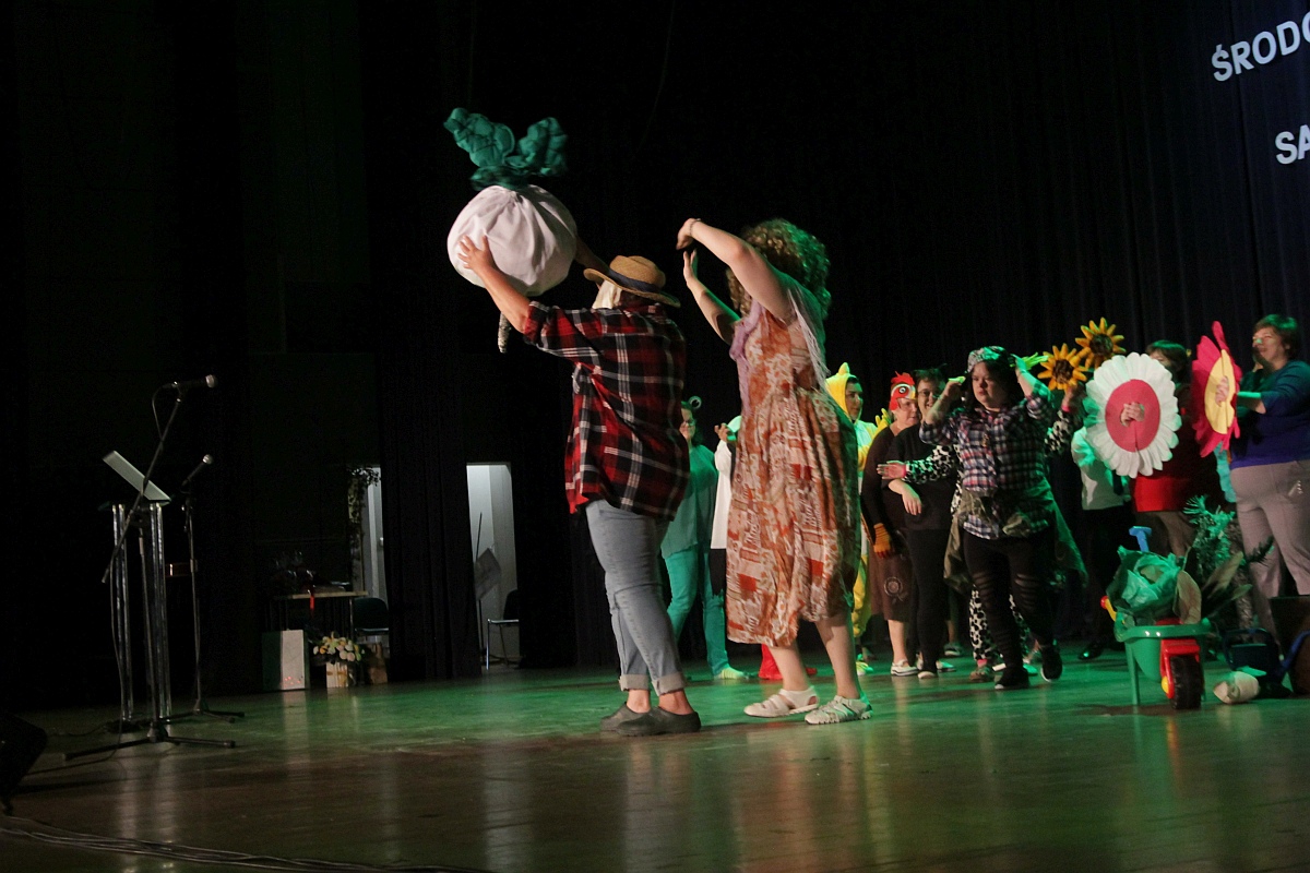 Jubileusz 10-lecia istnienia Środowiskowego Domu Samopomocy w Ostrołęce [12.09.2023] - zdjęcie #15 - eOstroleka.pl