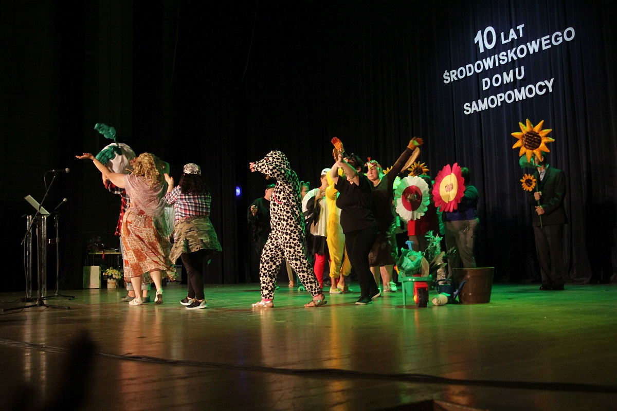 Jubileusz 10-lecia istnienia Środowiskowego Domu Samopomocy w Ostrołęce [12.09.2023] - zdjęcie #13 - eOstroleka.pl