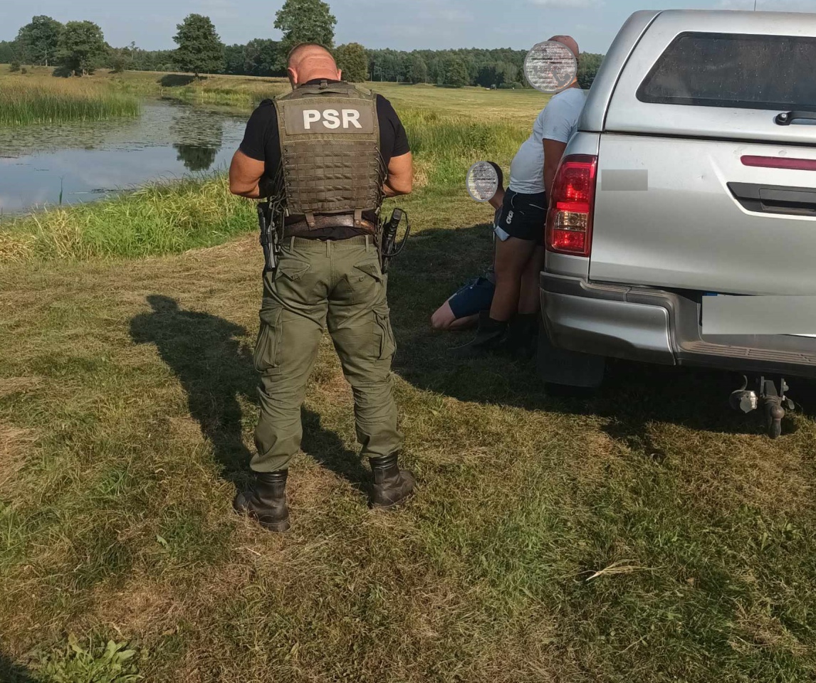 Państwowa Straż Rybacka w akcji. Kłusownicy zatrzymani na gorącym uczynku! [12.09.2023] - zdjęcie #5 - eOstroleka.pl