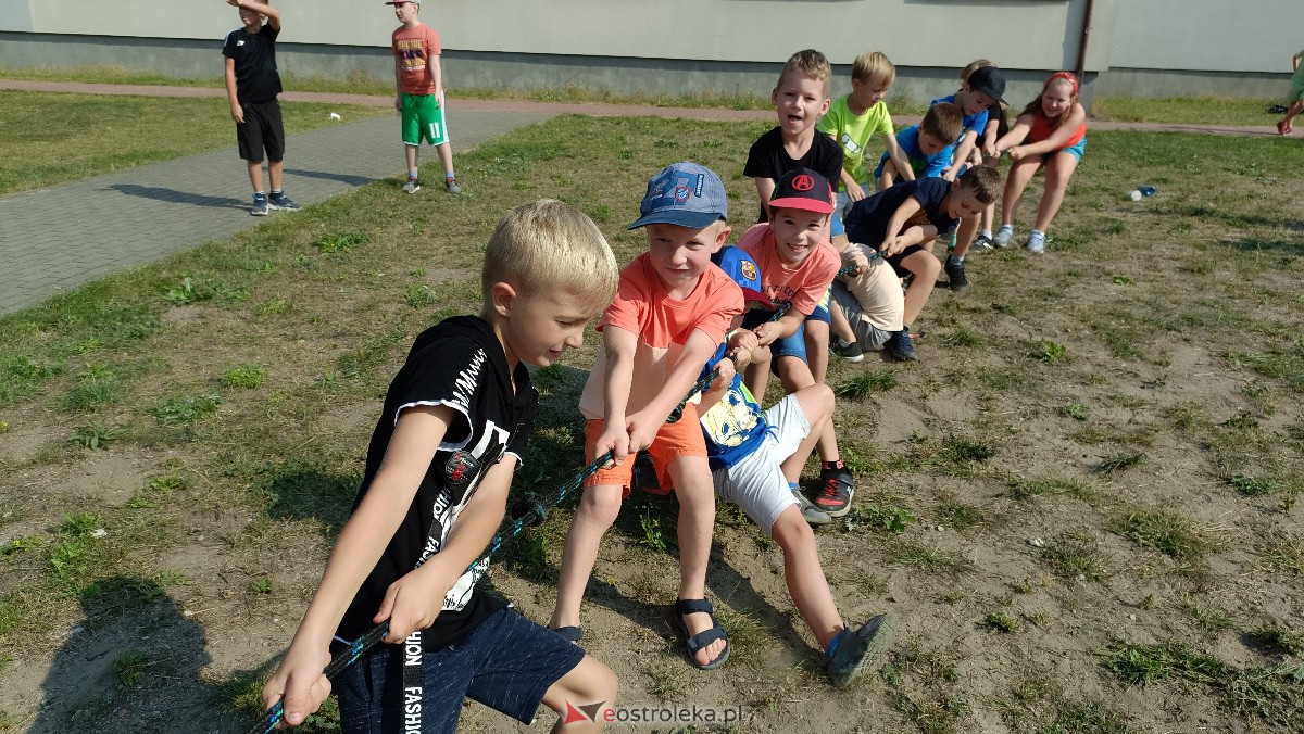 Piknik ekologiczny w “jedynce”. Dzieci uczyły się o ochronie środowiska [13.09.2023] - zdjęcie #87 - eOstroleka.pl