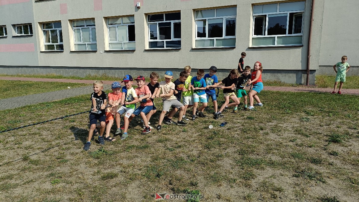 Piknik ekologiczny w “jedynce”. Dzieci uczyły się o ochronie środowiska [13.09.2023] - zdjęcie #80 - eOstroleka.pl