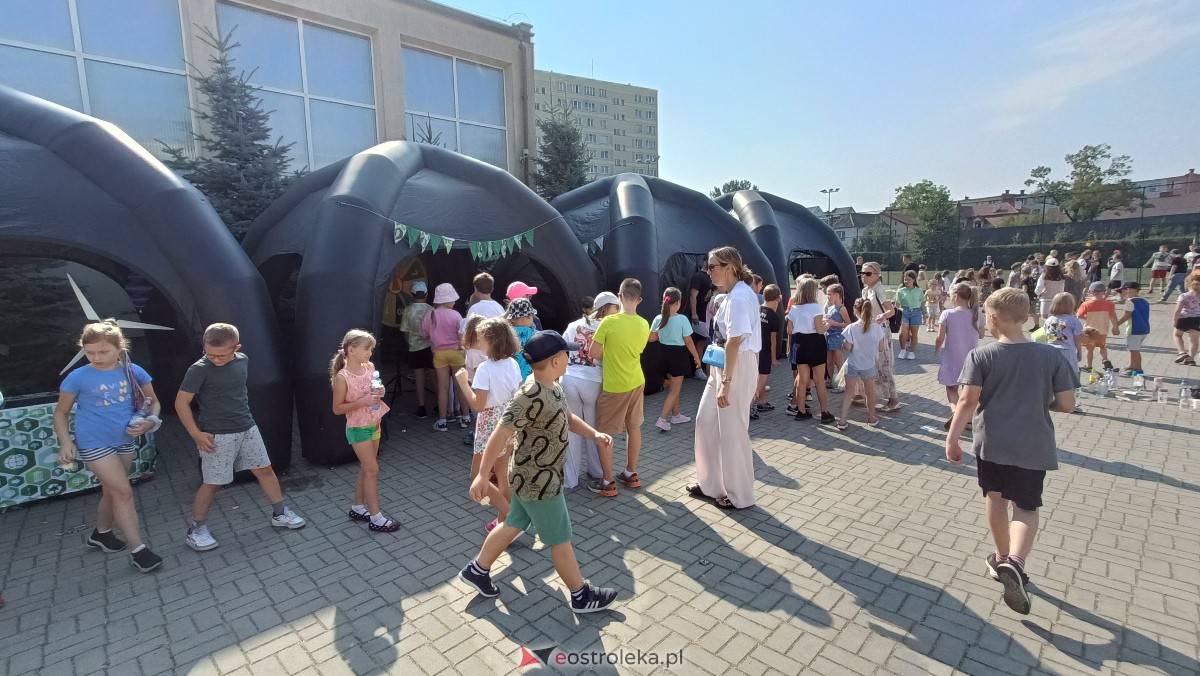 Piknik ekologiczny w “jedynce”. Dzieci uczyły się o ochronie środowiska [13.09.2023] - zdjęcie #74 - eOstroleka.pl