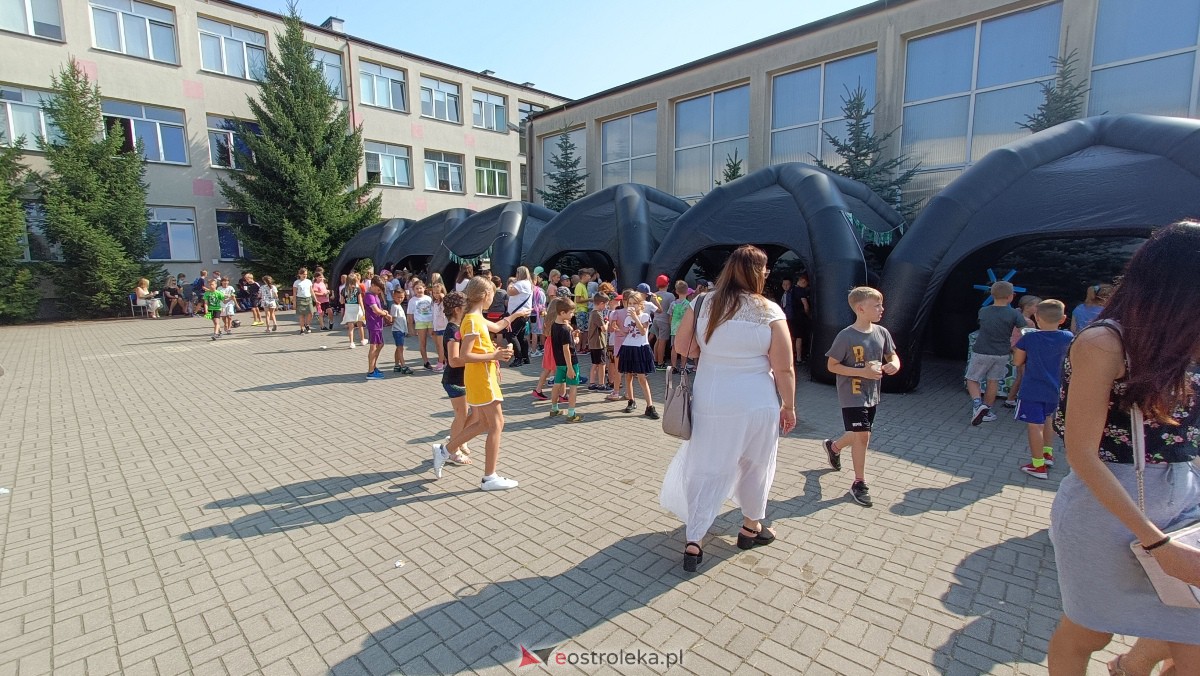 Piknik ekologiczny w “jedynce”. Dzieci uczyły się o ochronie środowiska [13.09.2023] - zdjęcie #73 - eOstroleka.pl