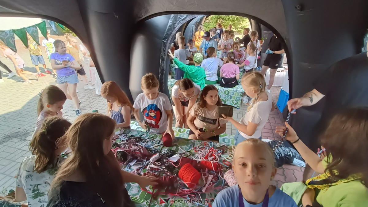 Piknik ekologiczny w “jedynce”. Dzieci uczyły się o ochronie środowiska [13.09.2023] - zdjęcie #57 - eOstroleka.pl