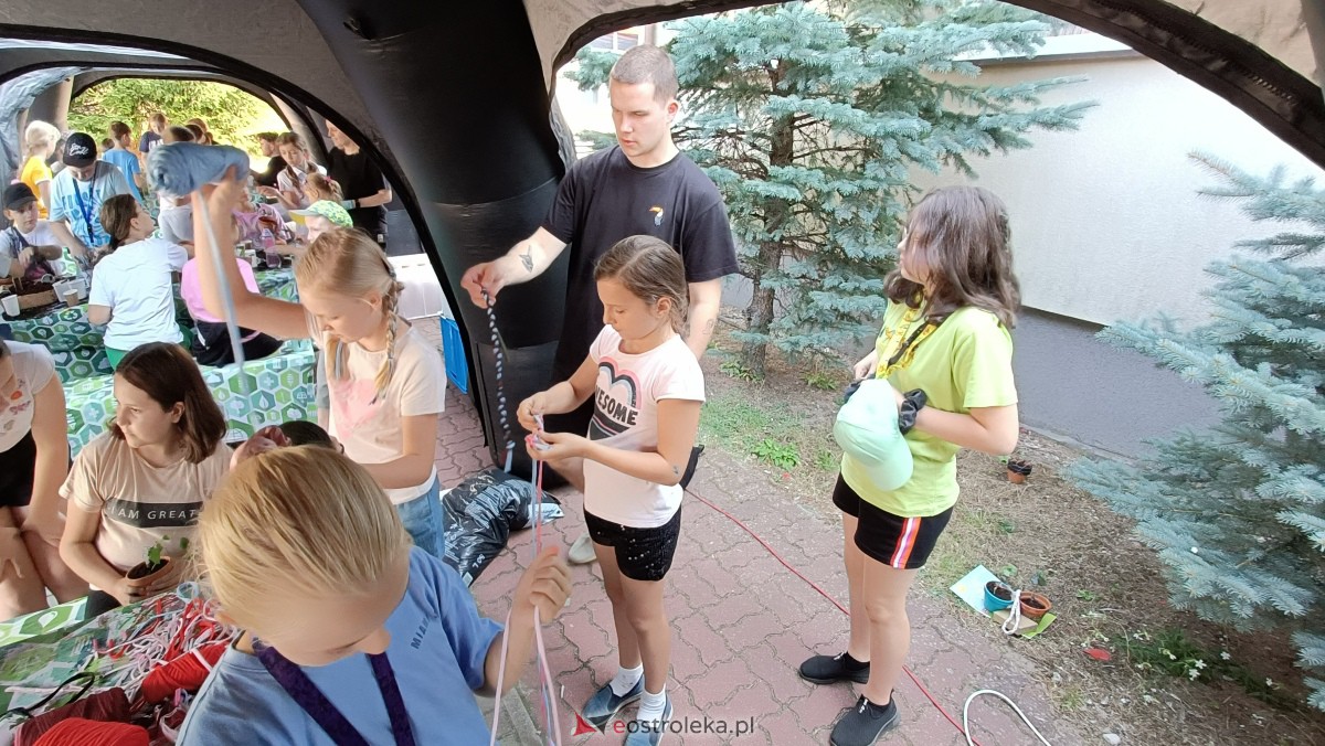 Piknik ekologiczny w “jedynce”. Dzieci uczyły się o ochronie środowiska [13.09.2023] - zdjęcie #56 - eOstroleka.pl