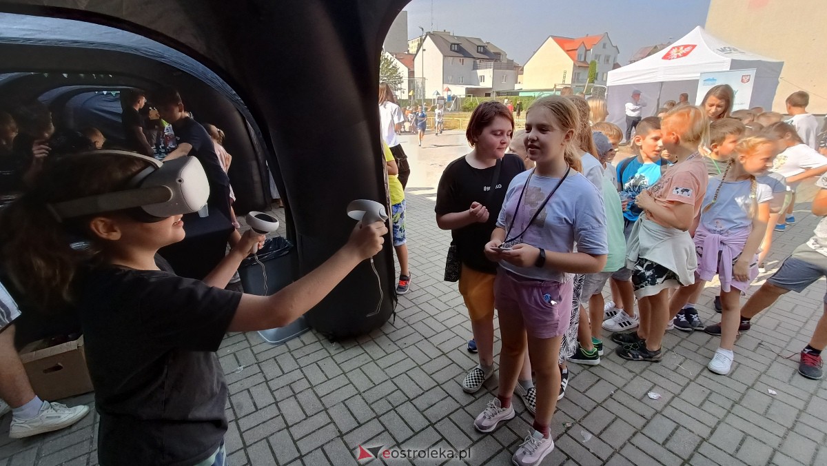 Piknik ekologiczny w “jedynce”. Dzieci uczyły się o ochronie środowiska [13.09.2023] - zdjęcie #50 - eOstroleka.pl