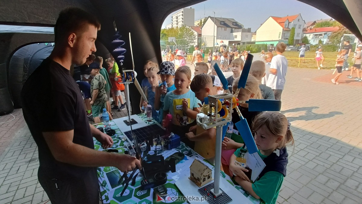 Piknik ekologiczny w “jedynce”. Dzieci uczyły się o ochronie środowiska [13.09.2023] - zdjęcie #40 - eOstroleka.pl
